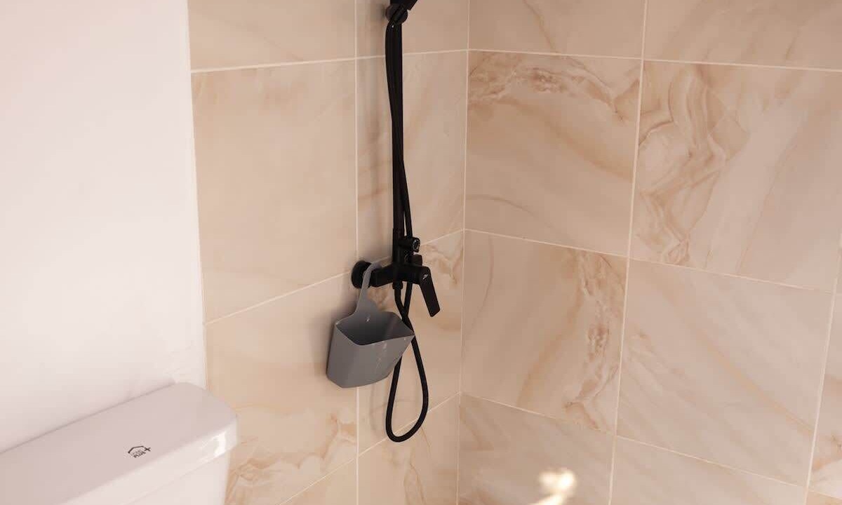 Photo of Bathroom in Teahupo'o