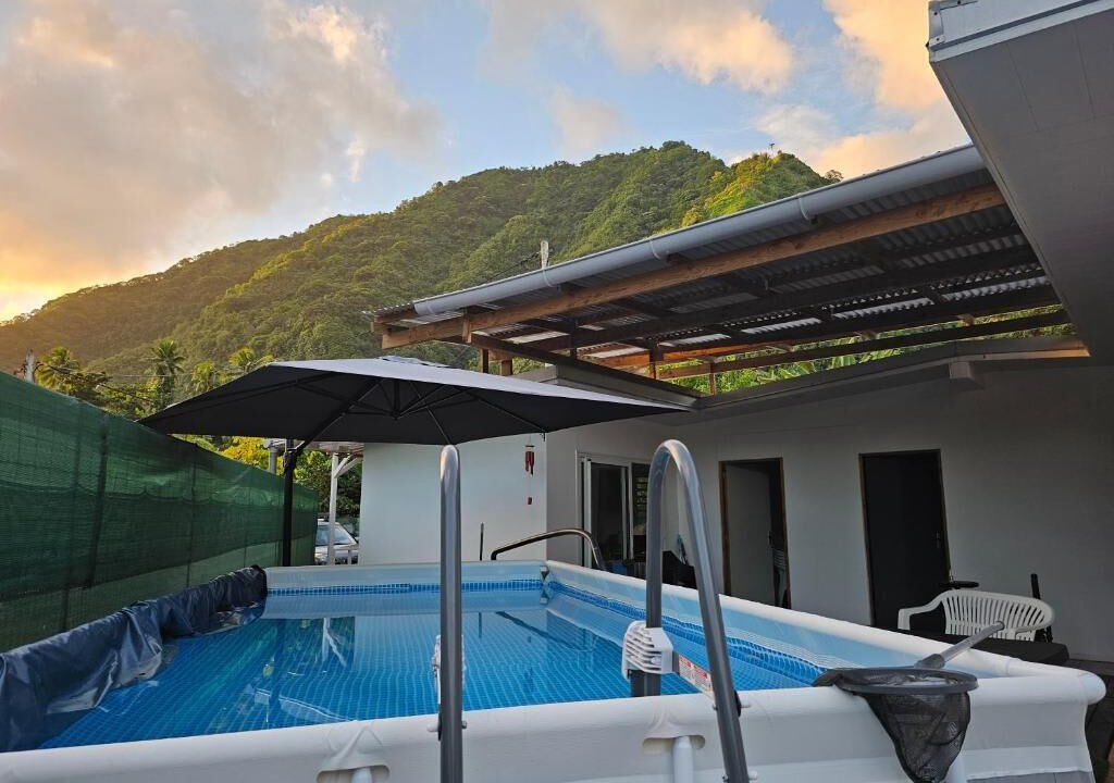Photo of Outdoor in Teahupo'o