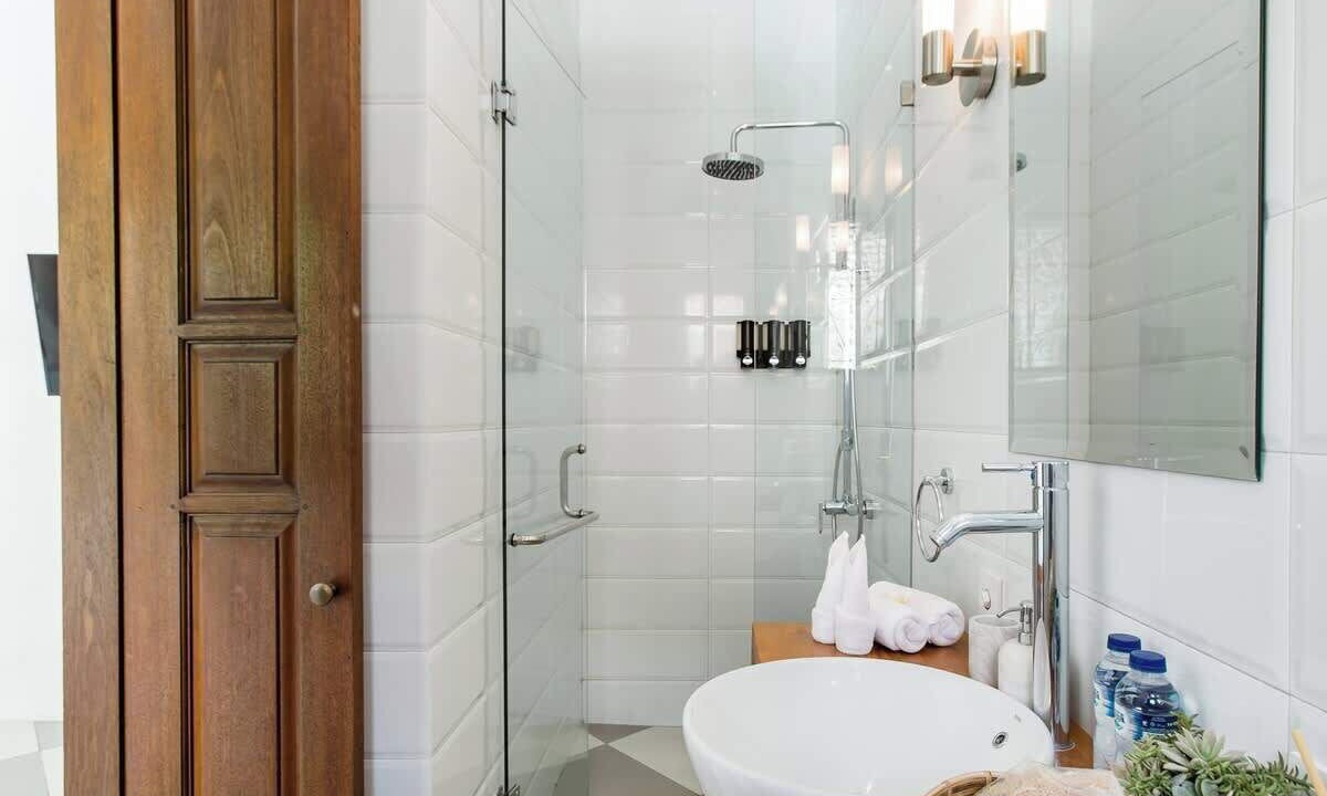 Photo of Bathroom in Laksmana