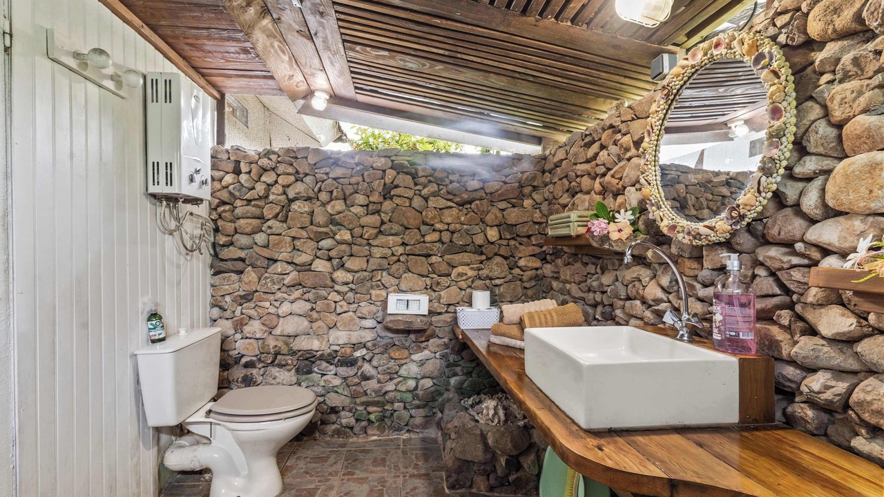 Photo of Bathroom in Teavaro