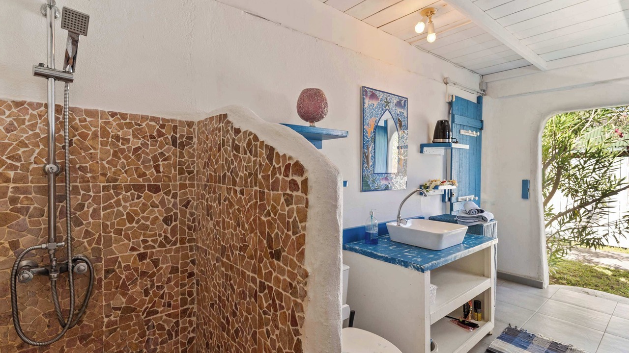 Photo of Bathroom in Teavaro