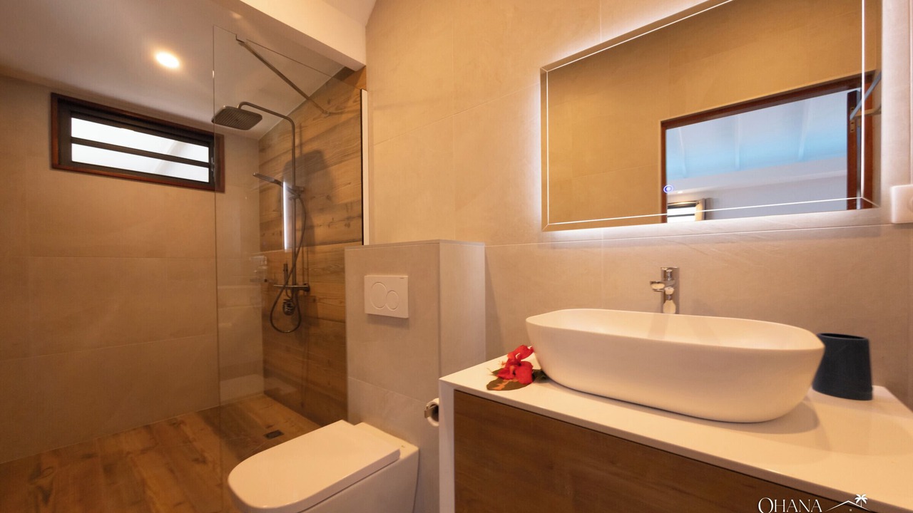 Photo of Bathroom in Moorea-Maiao