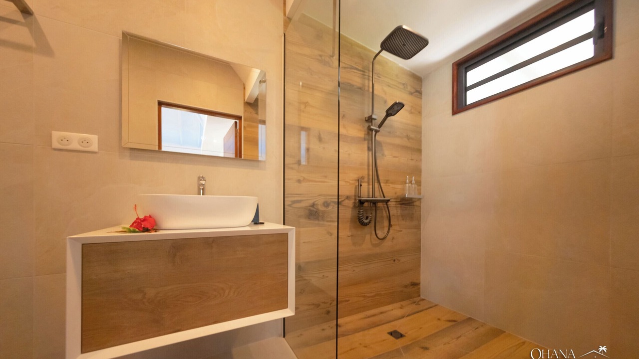 Photo of Bathroom in Moorea-Maiao