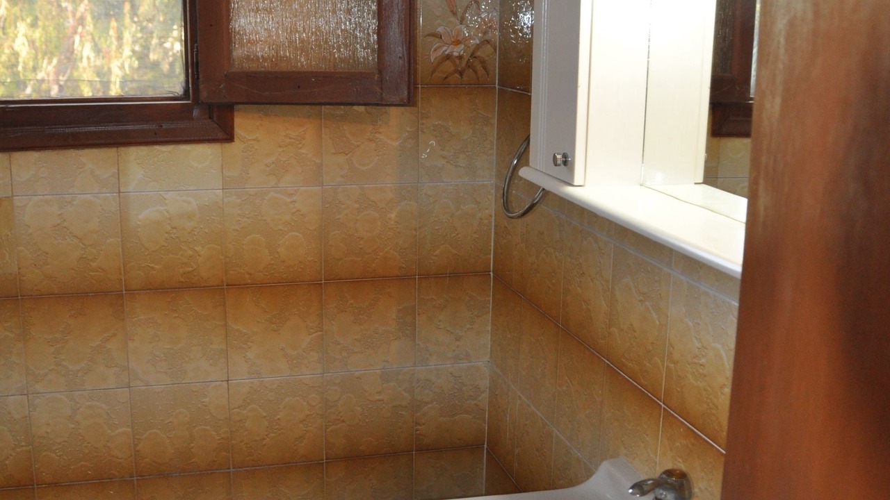 Photo of Bathroom in Aliki