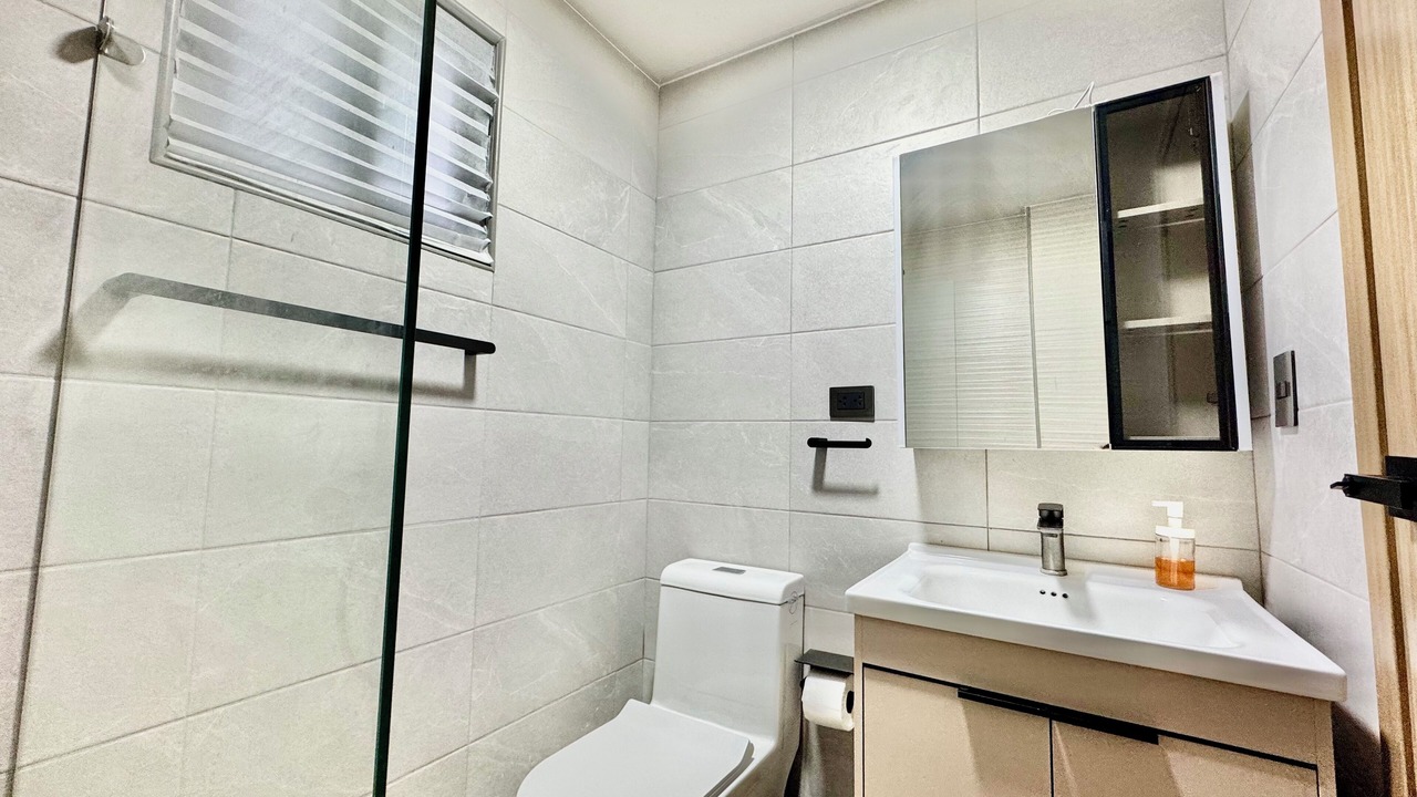 Photo of Bathroom in Evaristo Morales