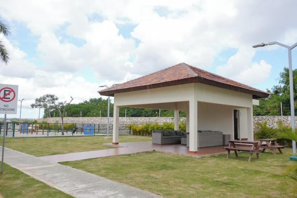 Photo of Outdoor in Veron