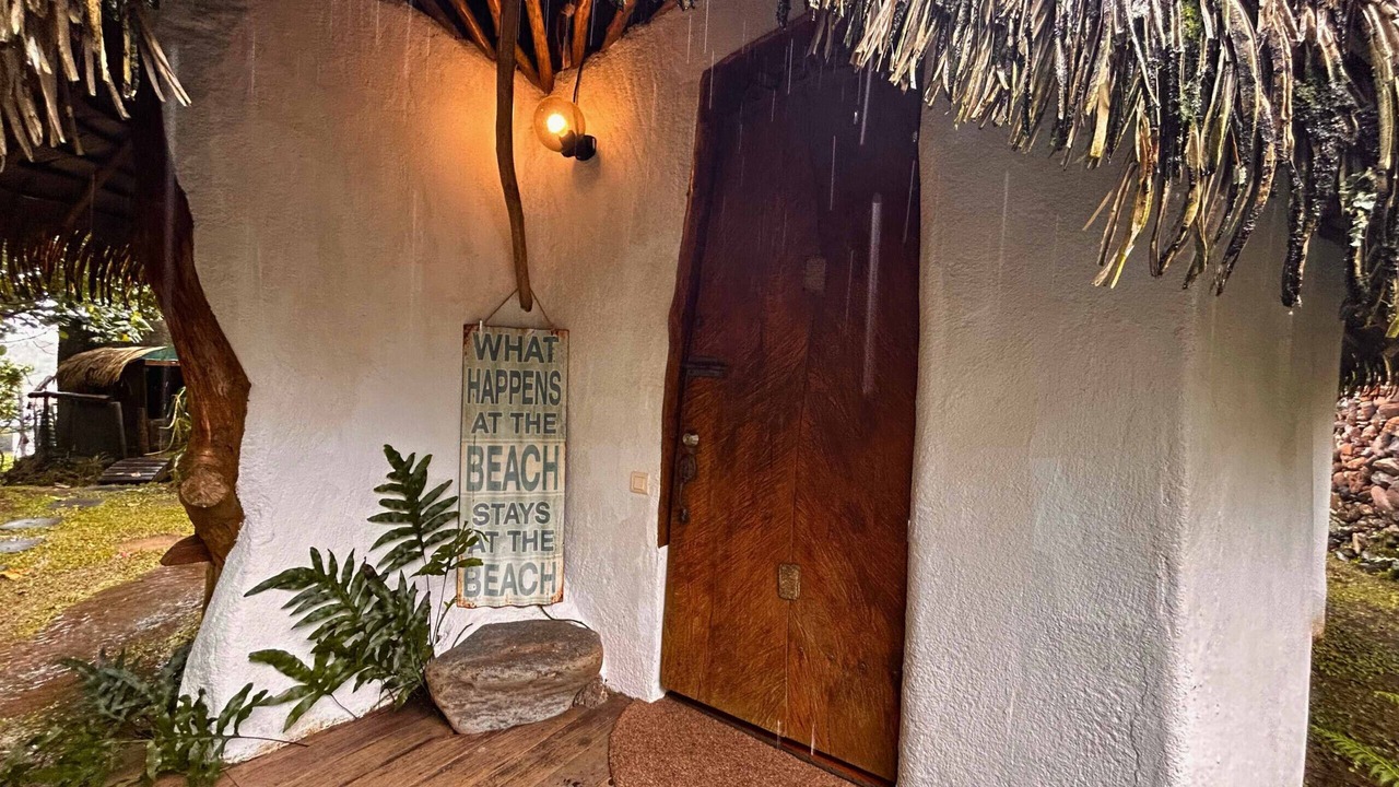 Photo of Outdoor in Teahupo'o
