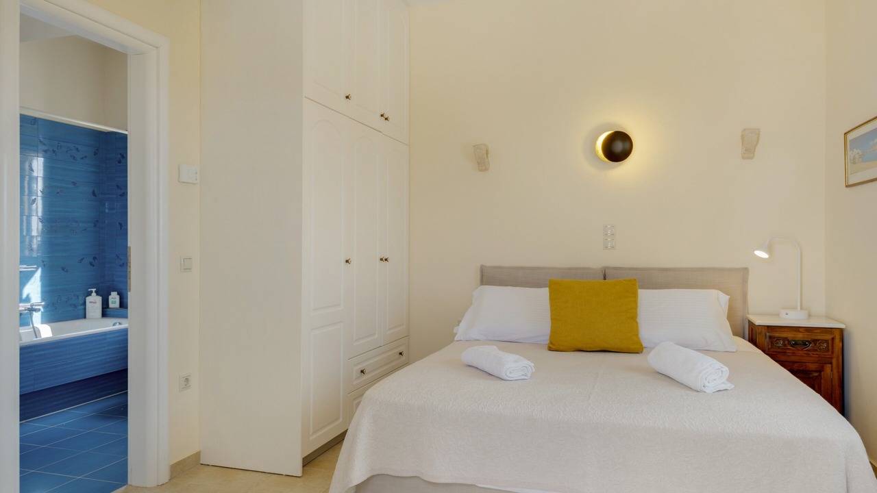 Photo of Bedroom in Ios