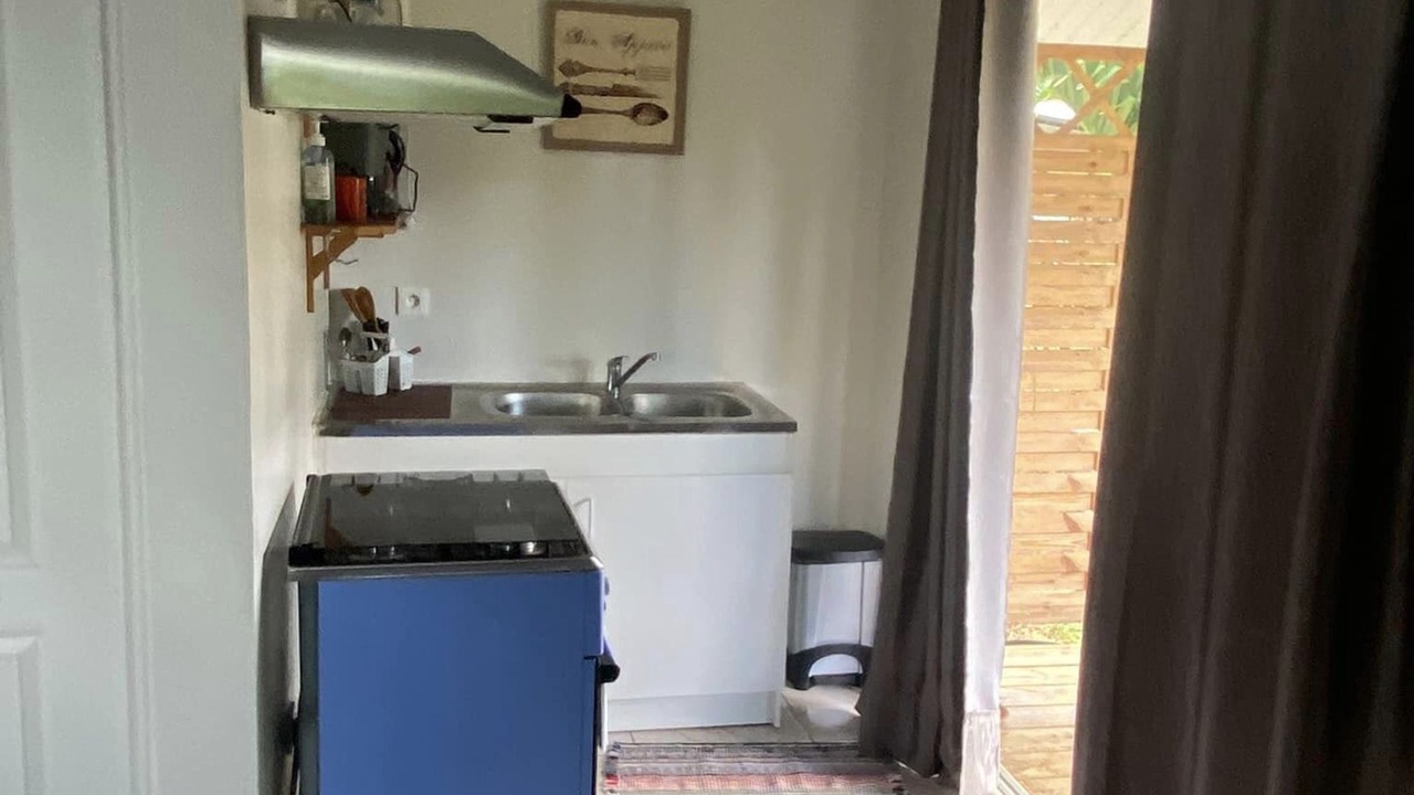 Photo of Kitchen in Afaahiti