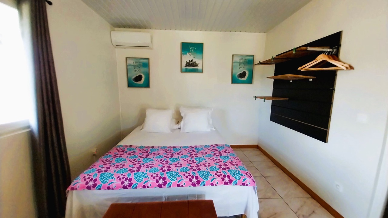 Photo of Bedroom in Afaahiti