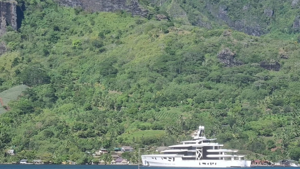 Photo of Others in Cook's Bay