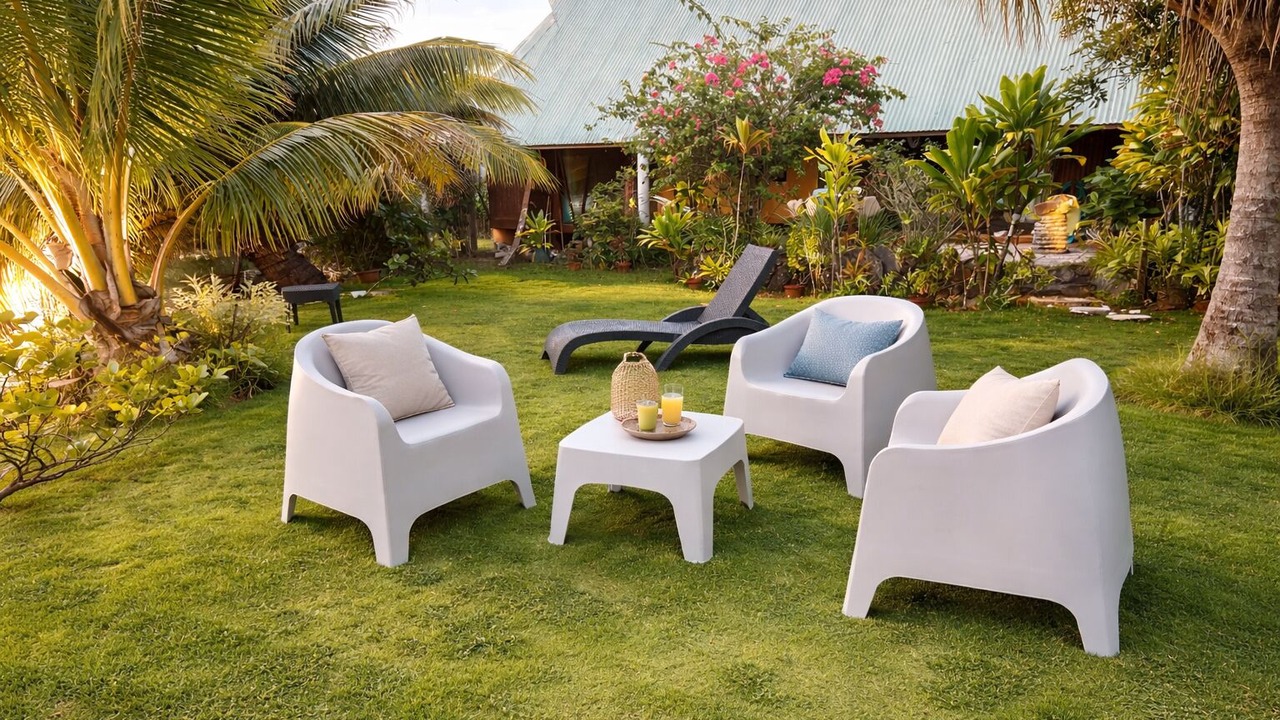 Photo of Patio Balcony in Cook's Bay