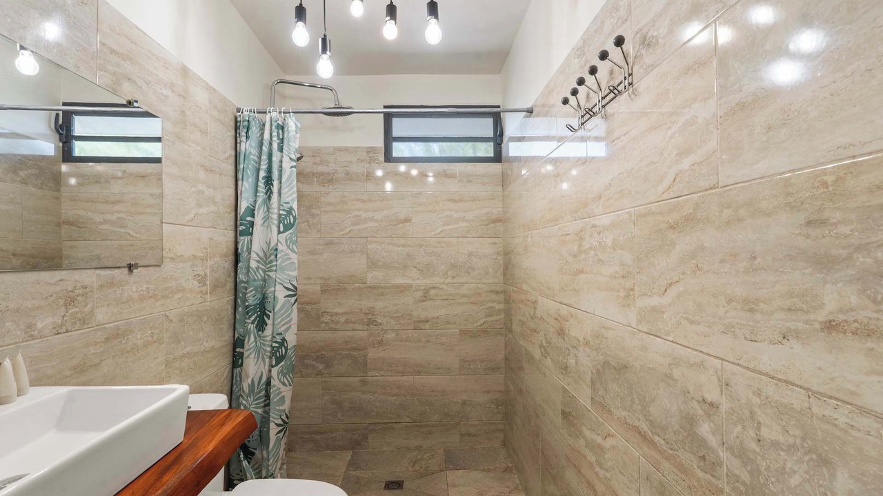 Photo of Bathroom in To'ahotu