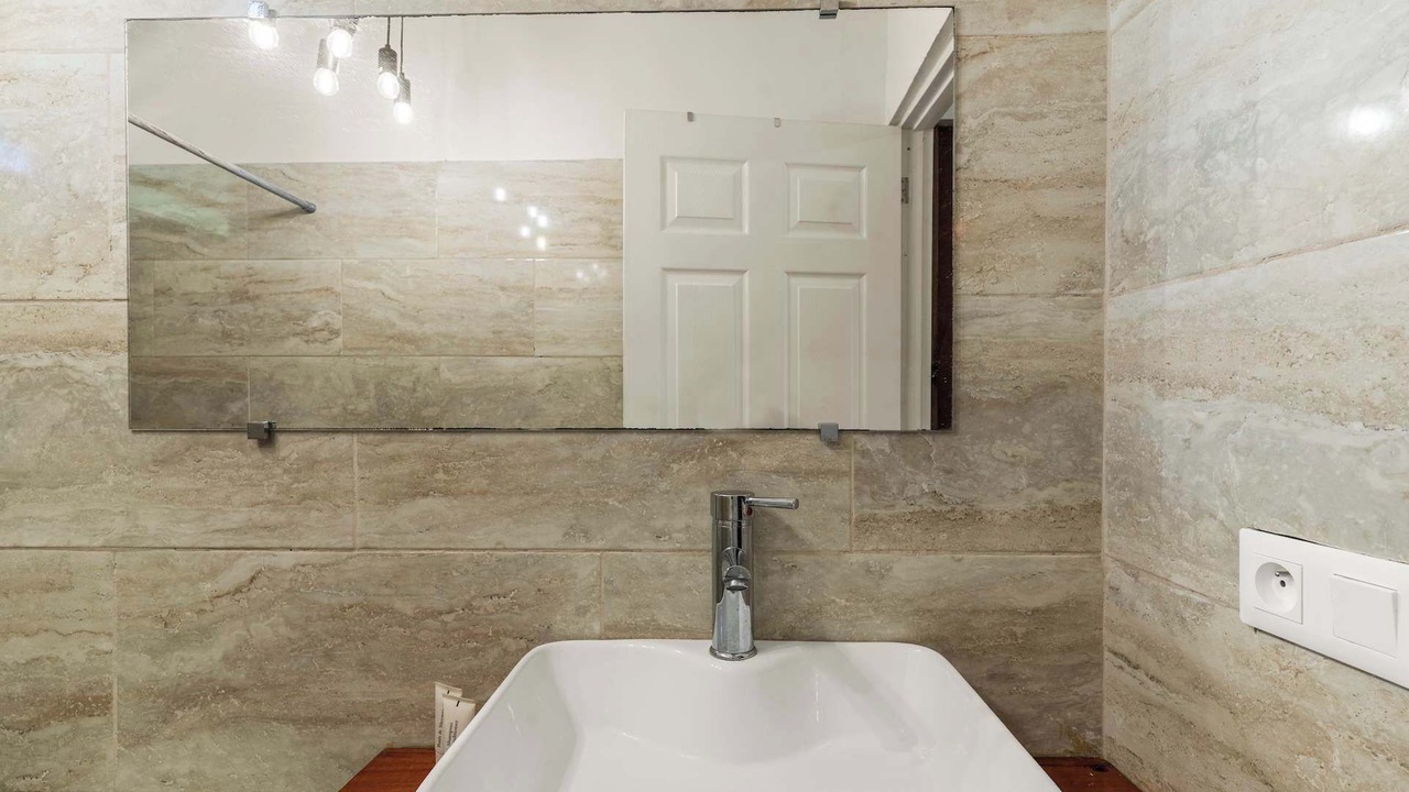 Photo of Bathroom in To'ahotu