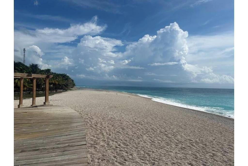 Photo of Others in Paraiso