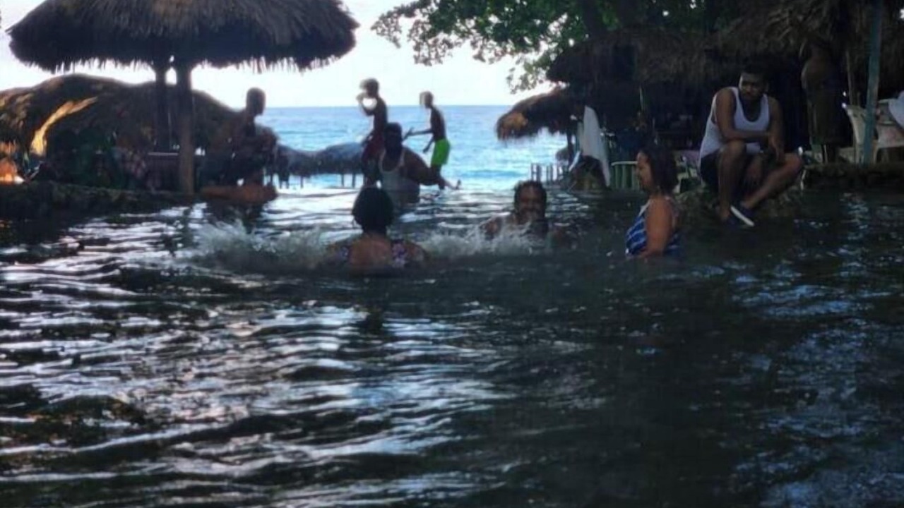 Photo of Others in Paraiso
