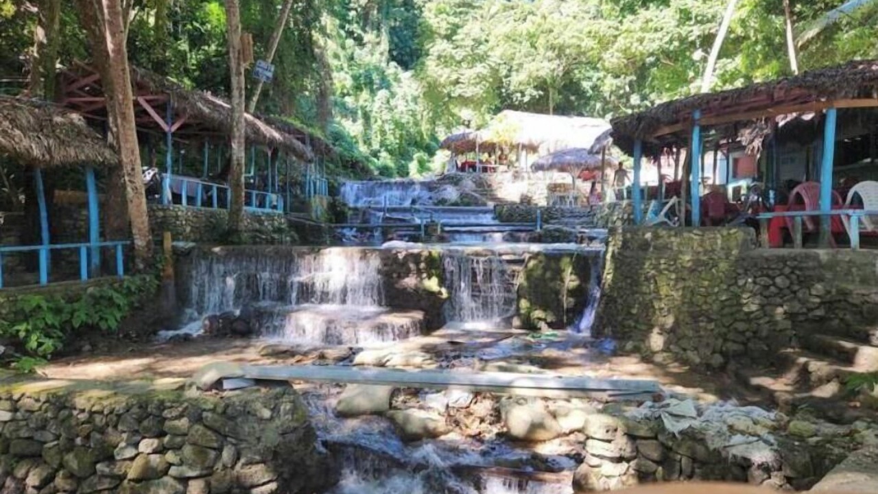 Photo of Others in Paraiso