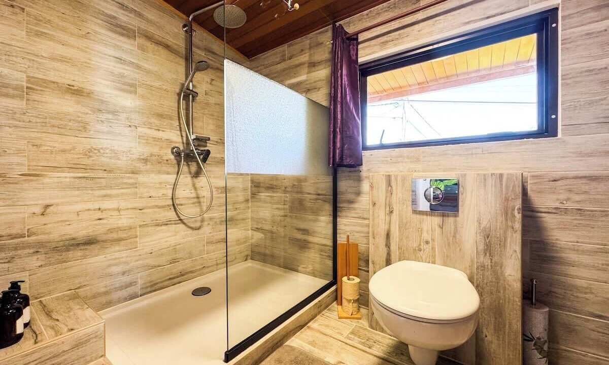 Photo of Bathroom in Mahina
