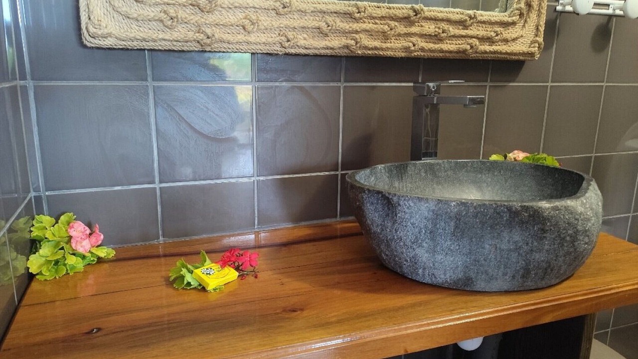Photo of Bathroom in Te-Fare-Arii