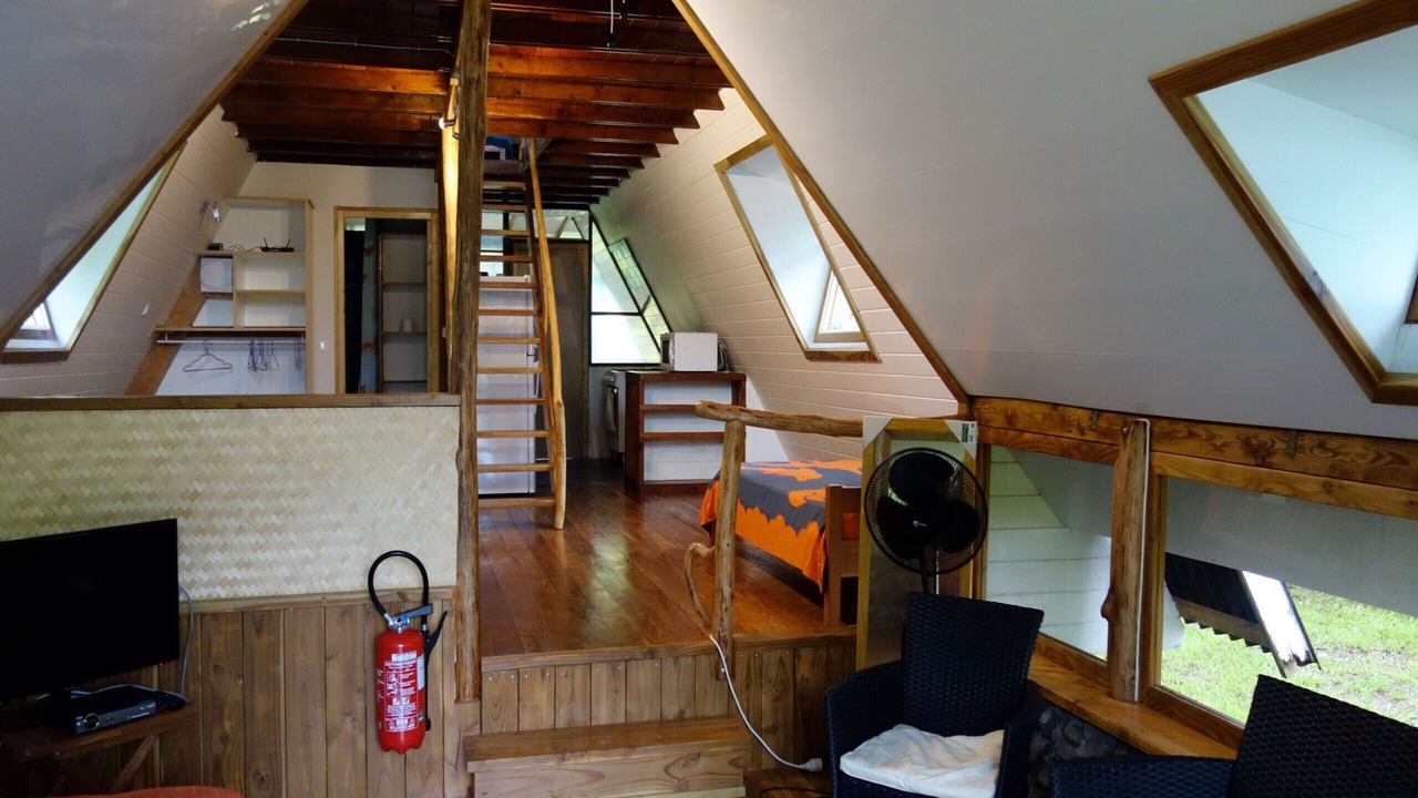 Photo of Bedroom in Teahupoo