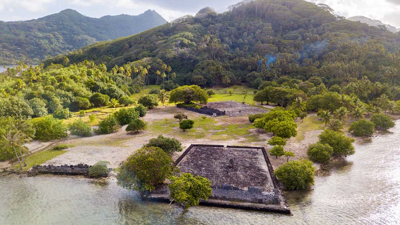 Photo of Outdoor in Teahupoo