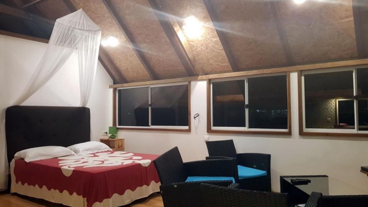 Photo of Bedroom in Teahupoo