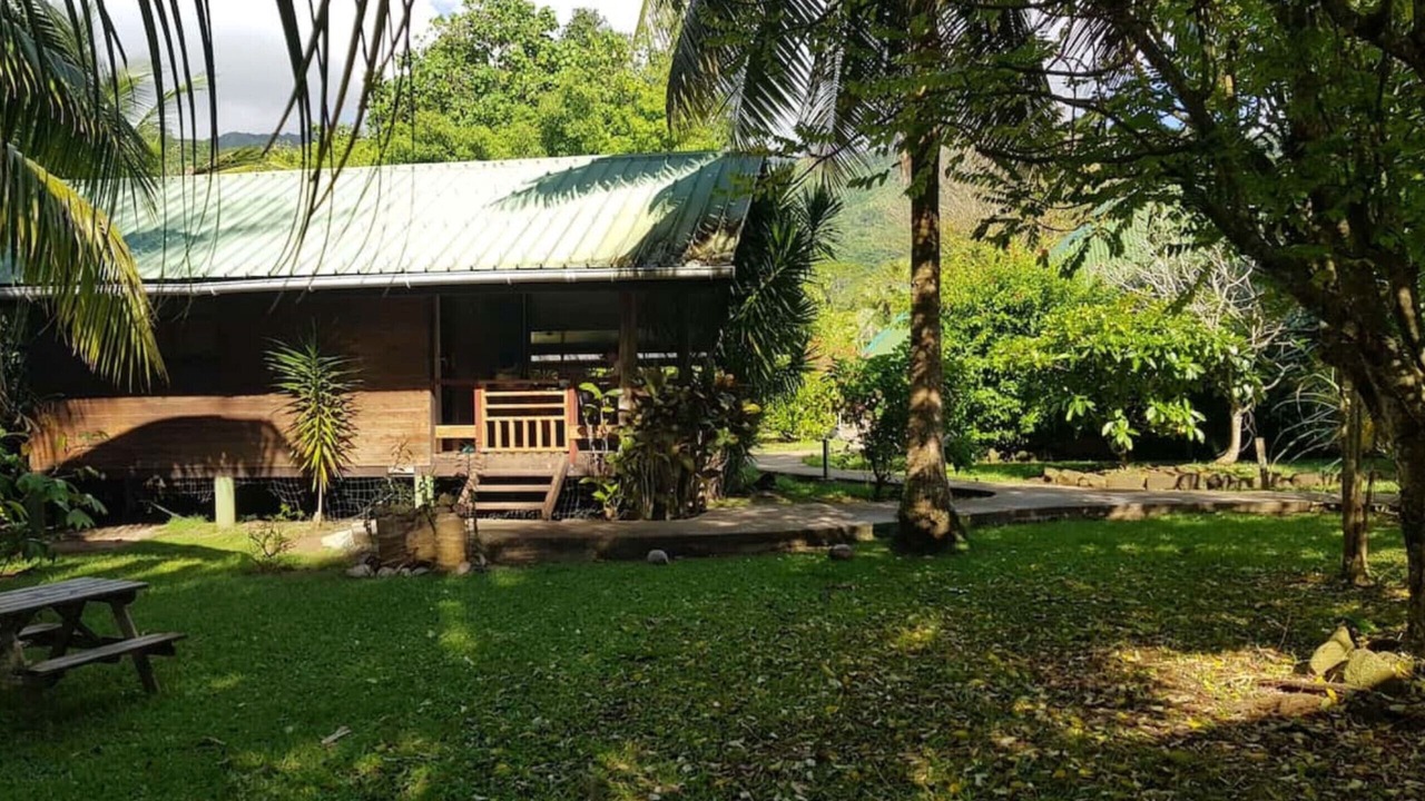 Photo of Patio Balcony in Teahupoo