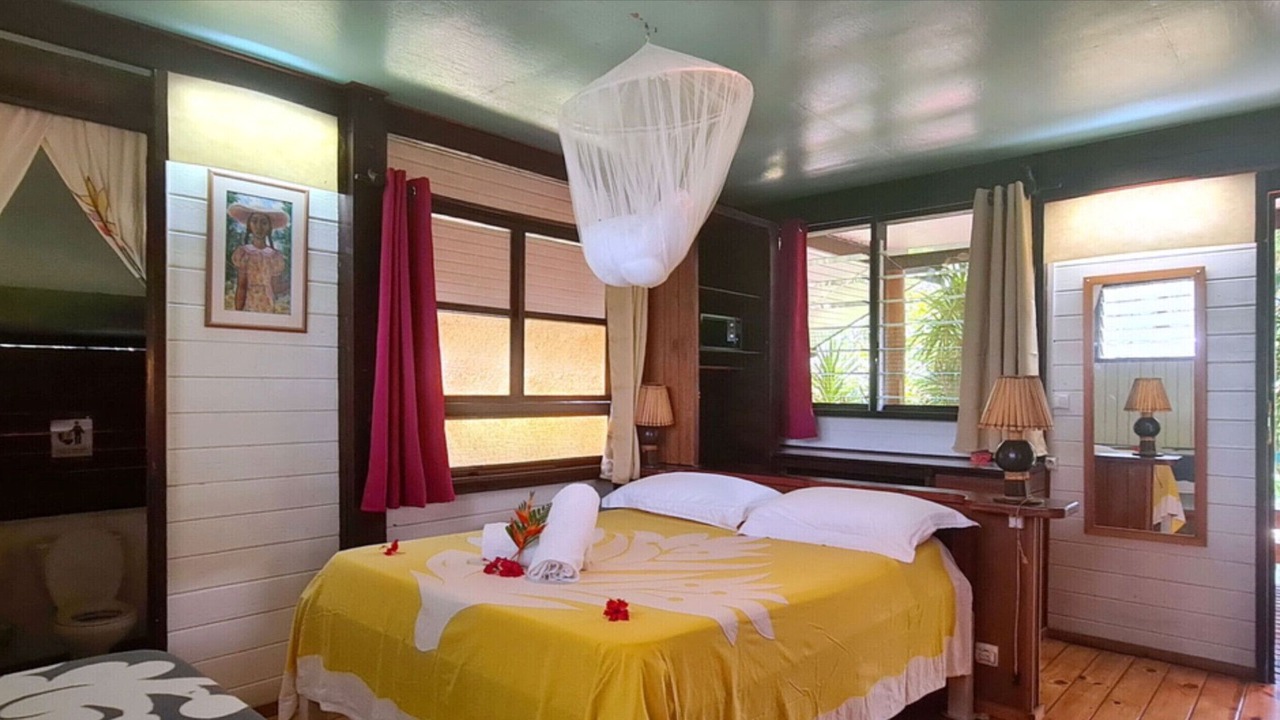 Photo of Bedroom in Teahupoo