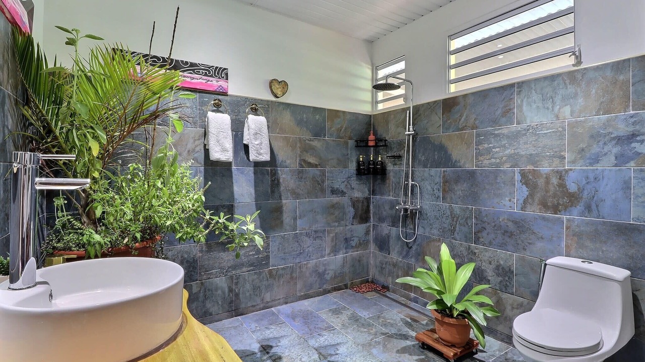 Photo of Bathroom in Papeete