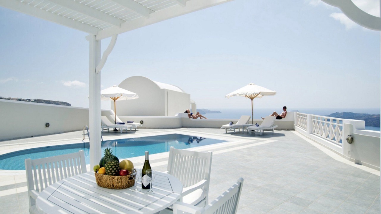 Photo of Others in Fira