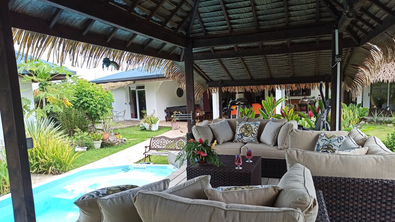Photo of Outdoor in Teahupoo
