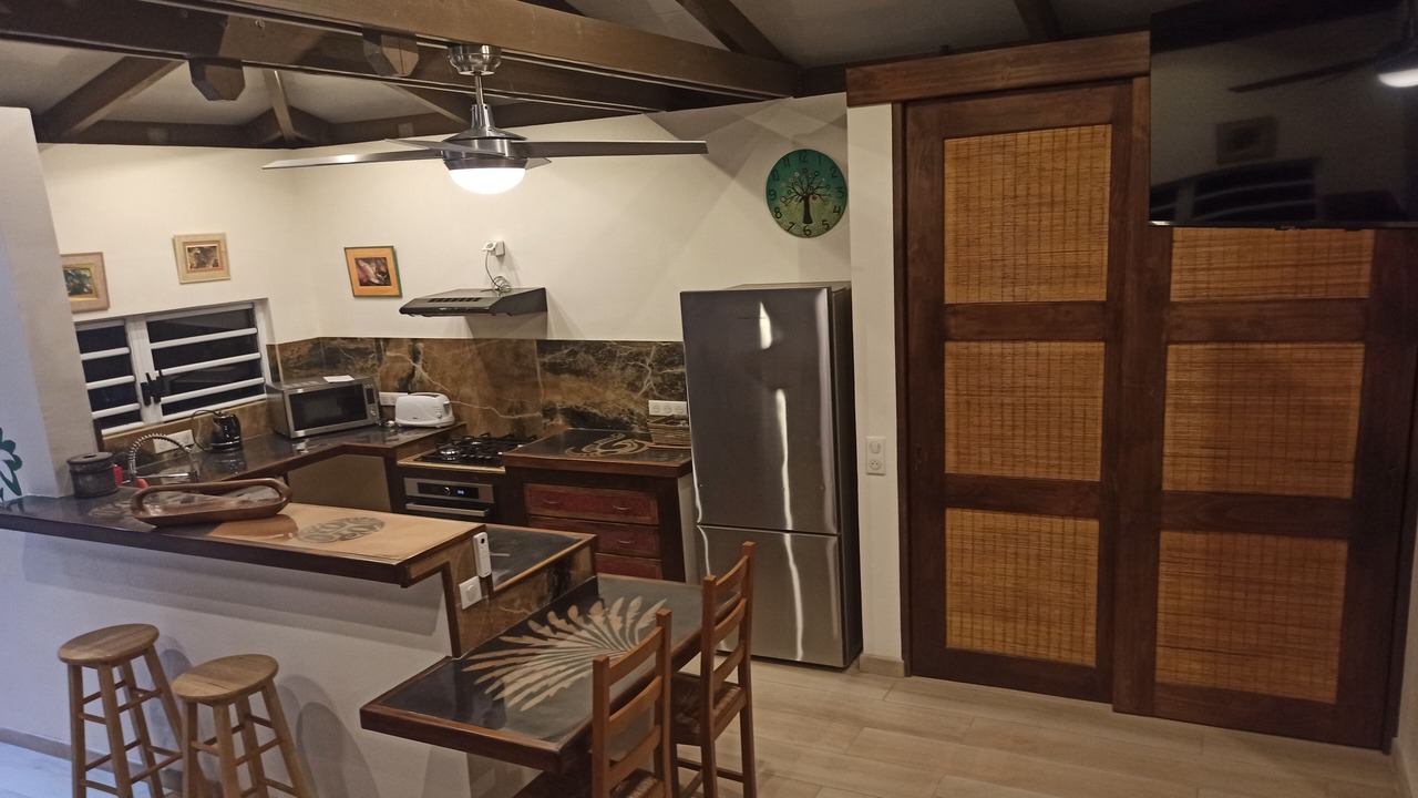 Photo of Kitchen in Teahupoo