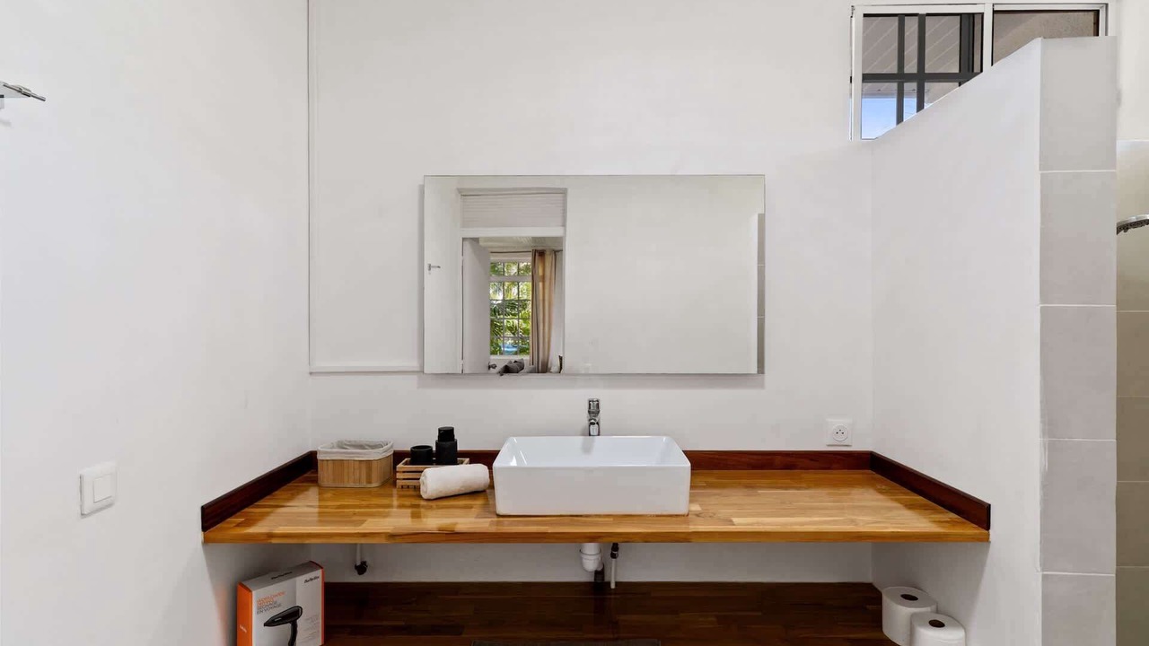 Photo of Bathroom in Tiahura
