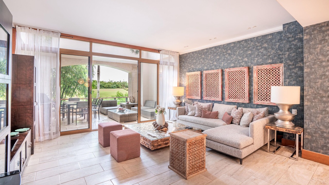 Photo of Livingroom in Los Altos