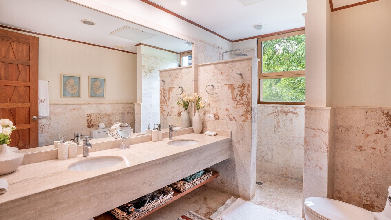 Photo of Bathroom in Los Altos