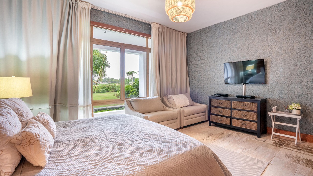 Photo of Bedroom in Los Altos