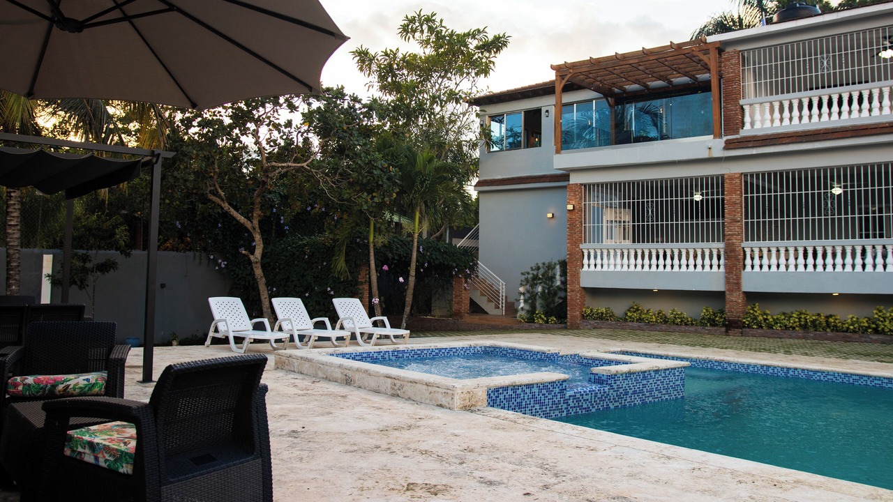 Photo of Outdoor in Pedro Brand
