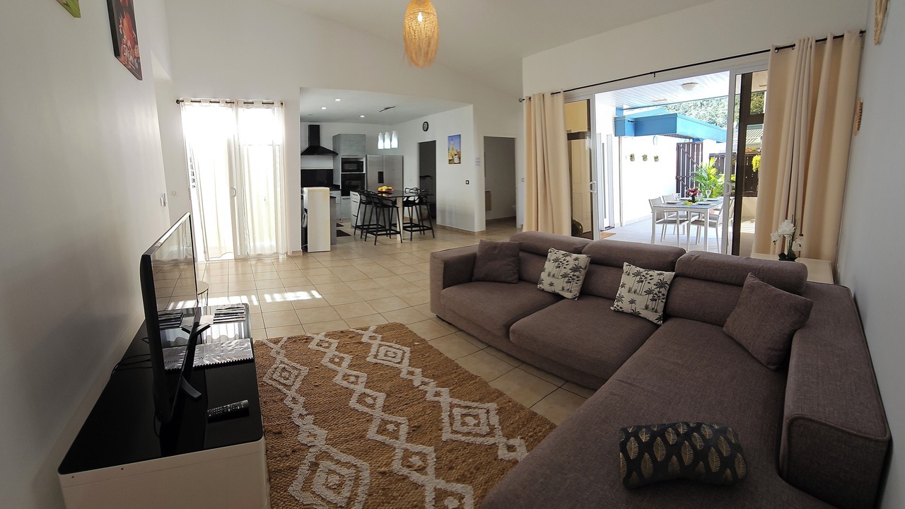Photo of Livingroom in Paea