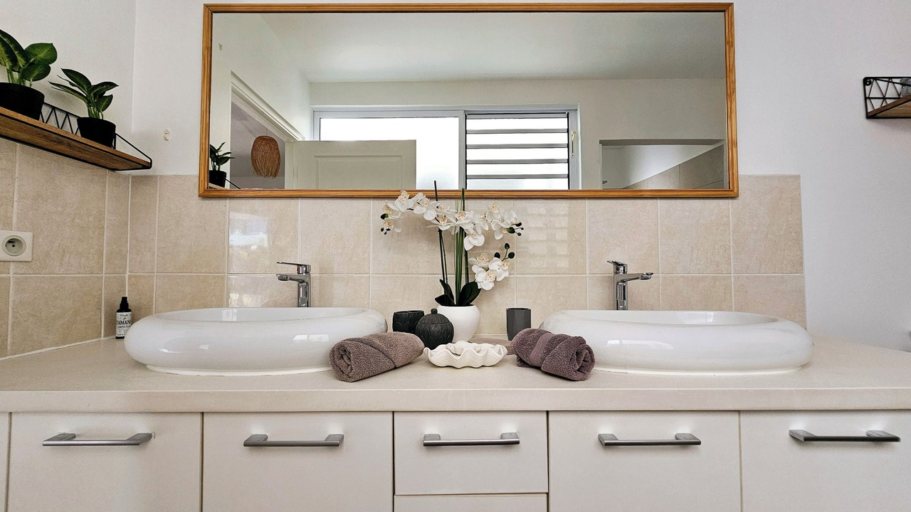 Photo of Bathroom in Paea