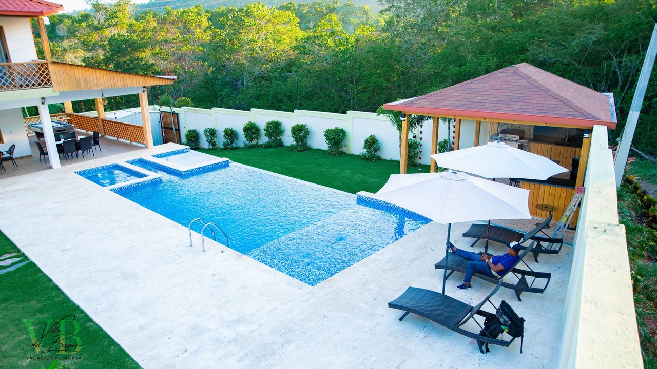 Photo of Outdoor in Pedro Brand