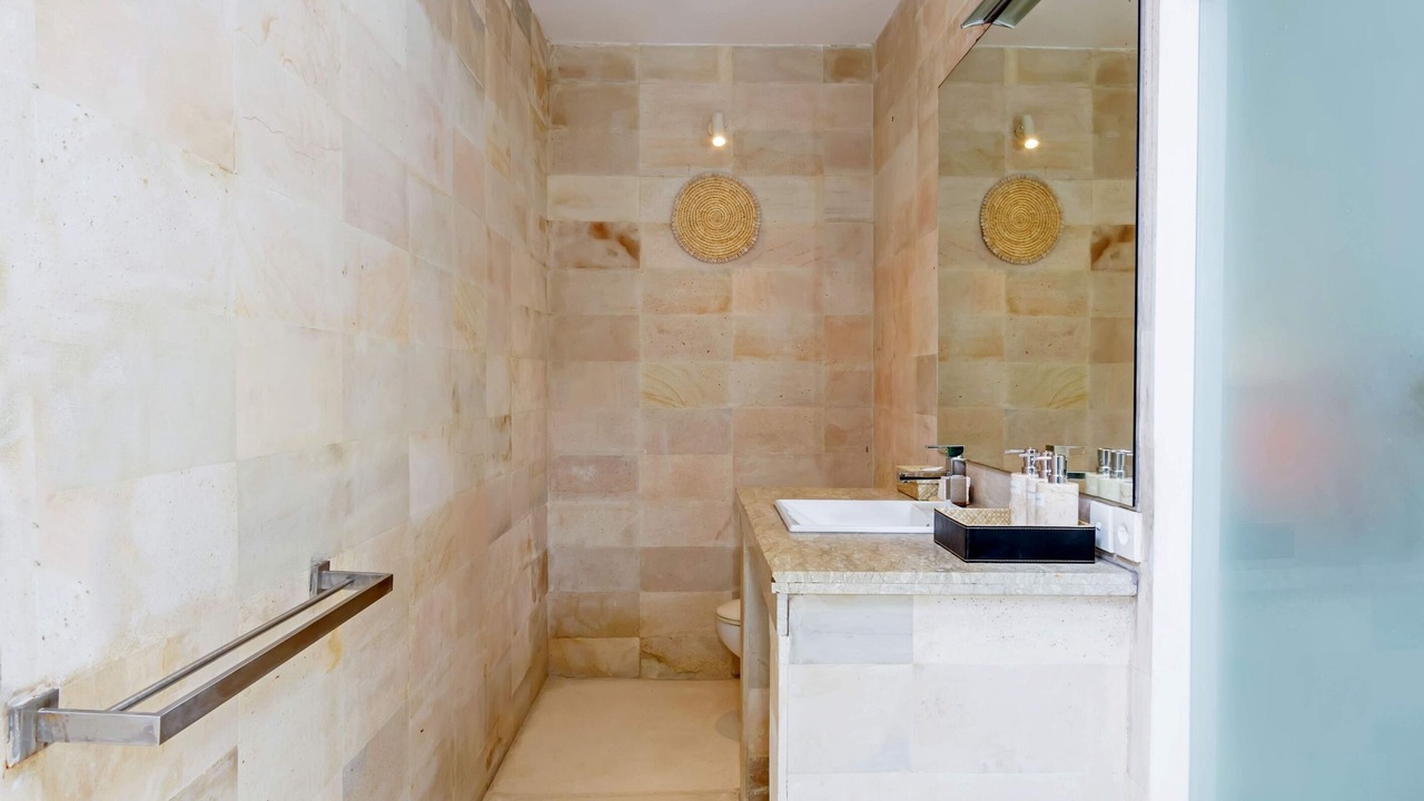 Photo of Bathroom in Sunset Road
