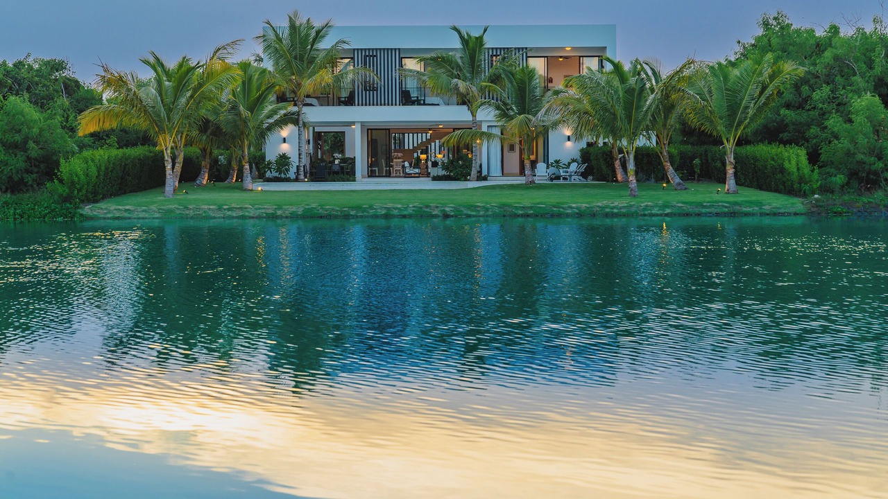 Photo of Outdoor in Veron