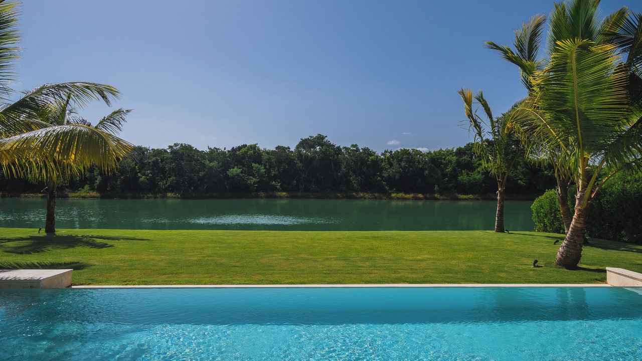 Photo of Outdoor in Veron