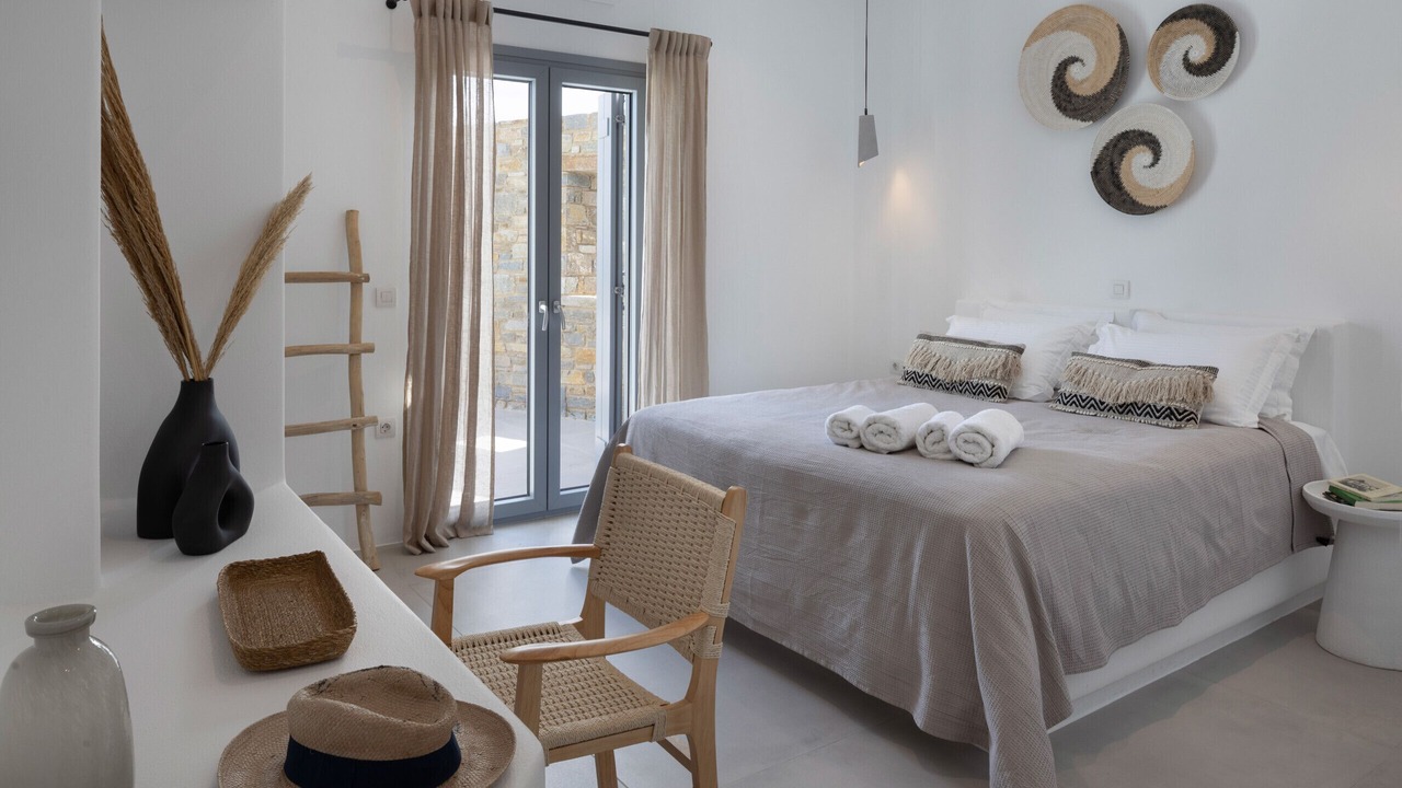 Photo of Bedroom in Drios