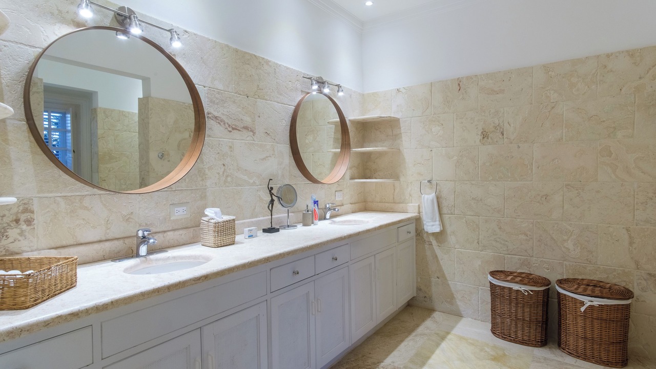 Photo of Bathroom in Tennis Villas