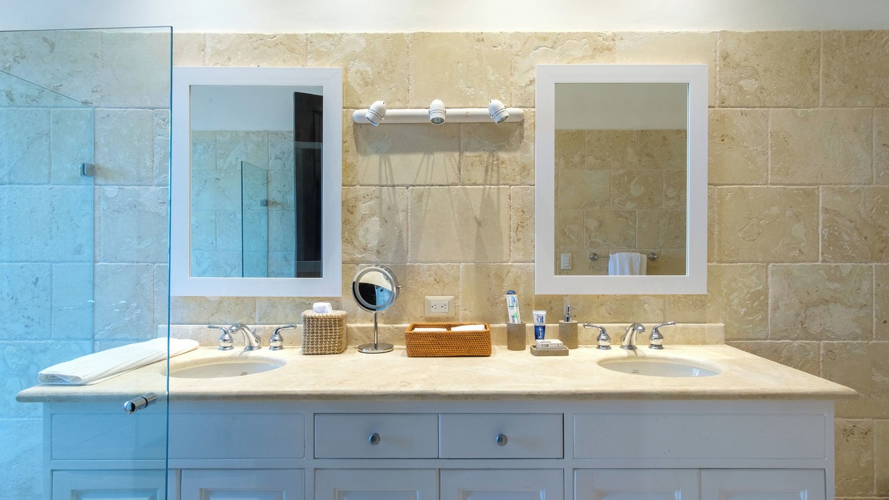 Photo of Bathroom in Tennis Villas