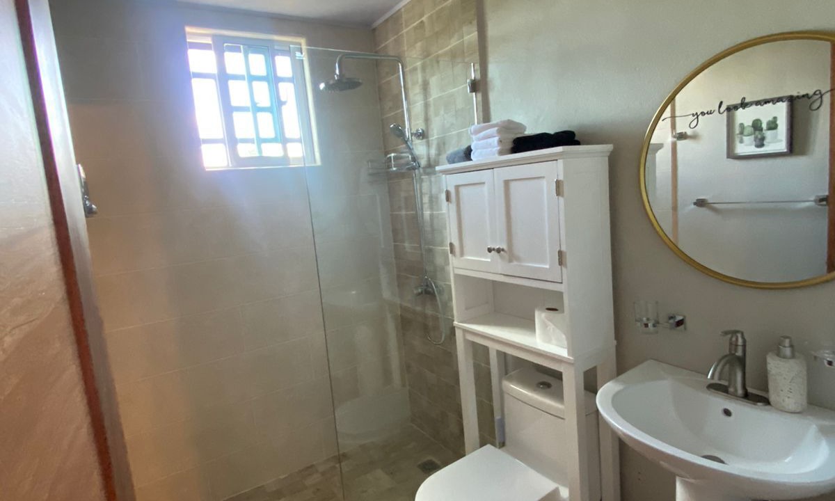 Photo of Bathroom in Llanos de Gurabo I