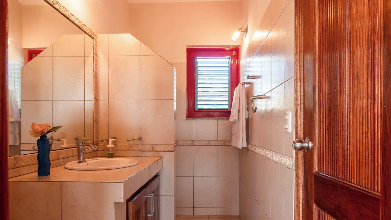 Photo of Bathroom in El Callejon