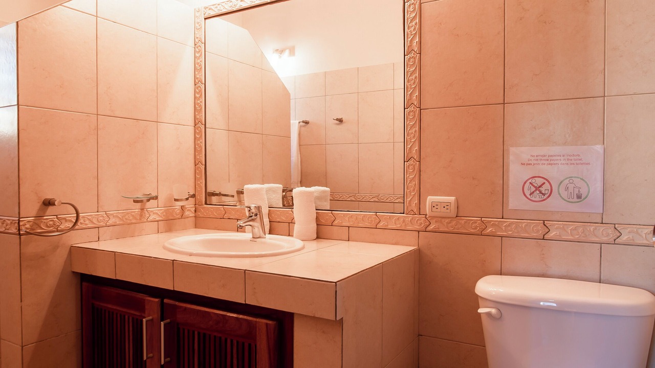 Photo of Bathroom in El Callejon