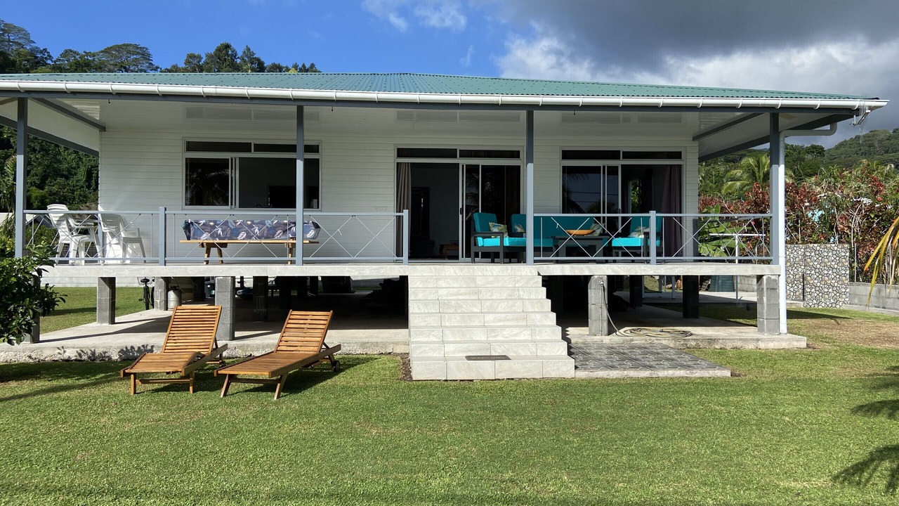 Photo of Patio Balcony in Teahupoo